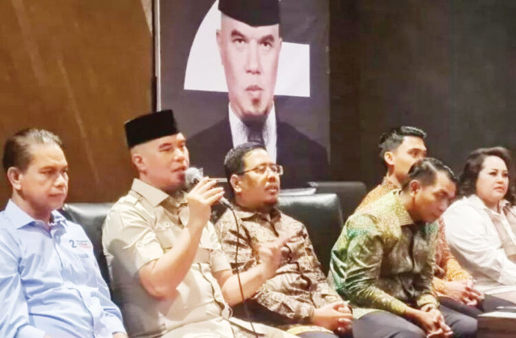 LOLOS SENAYAN— Ahmad Dhani menjadi salah satu artis yang lolos ke senayan dari Dapil Jatim 1.