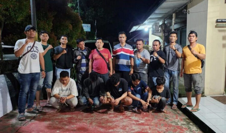 PENYALAHGUNAAN NARKOTIKA— Tim Spider Polres Solok menangkap 4 pelaku penyalahgunaan narkotika, Senin (4/3). Satu pelaku diantaranya masih berusia remaja.