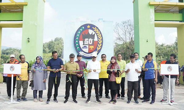 Bupati Lima Puluh Kota Safaruddin Dt. Bandaro Rajo meresmikan RTH Mahkota Berlian.