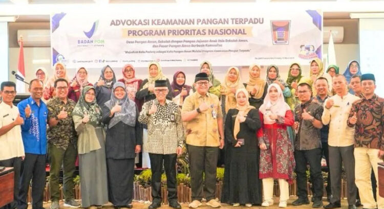 Wujudkan Padang Kota Aman Pangan, Pemko Apresiasi Advokasi Keamanan Pangan BBPOM 1 ADVOKASI KEAMANAN PANGAN— Sekretaris Daerah Kota Padang Andree Algamar menghadiri Advokasi Keamanan Pangan Terpadu Program Prioritas Nasional yang digelar BBPOM, Jumat (22/3).