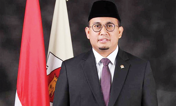 Survei Terbaru Spektrum Politika, Andre Rosiade Berpeluang Kalahkan Mahyeldi di Pilgub Sumbar 1 H Andre Rosiade
anggota DPR RI