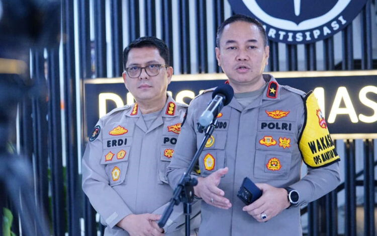 KETERANGAN PERS— Karo Penmas Divisi Humas Polri Brigjen Pol Trunoyudo Wisnu Andiko memberikan keterangan pers.