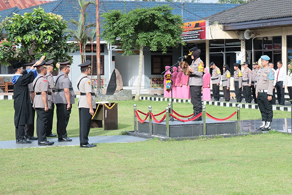 Kapolres Payakumbuh Pimpin Serah Terima dan Pelantikan Pejabat Polres 1 SERTIJAB— Kapolres Payakumbuh pimpin apel serah terima jabatan