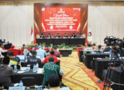 Rapat Pleno Rekapitulasi Suara Berlangsung Alot, Diwarnai Interupsi dan Sanggahan Saksi Parpol dan Saksi Capres