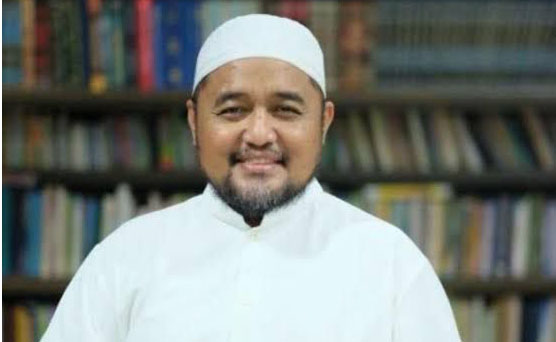Ramadhan Hadir untuk Membakar Dosa Hamba Allah 1 Ustadz
DR Amir Faishol Fath
(Pakar Tafsir Alquran, Dai Nasional, CEO Fath Institute)