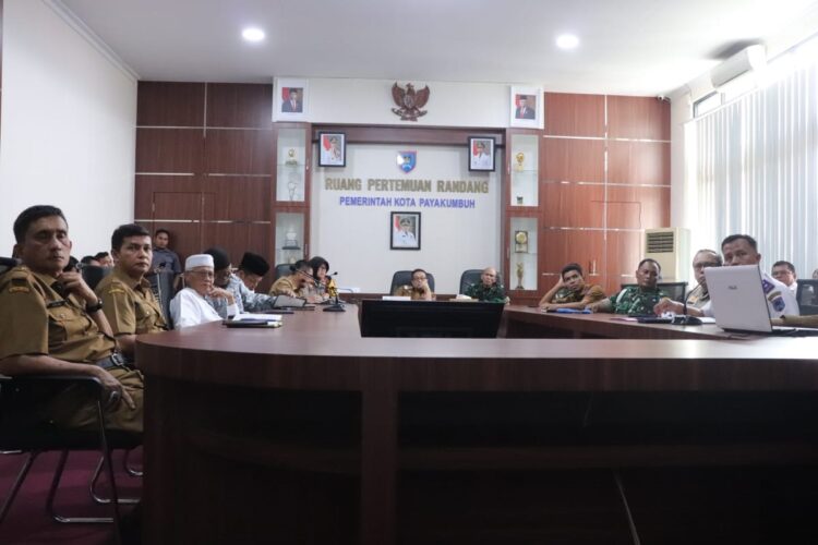 RAKOR— Pj. Wali Kota Payakumbuh melakukan rakor lintas sektoral membahas persiapan jelang lebaran Idul Fitri 1445 Hijriah.