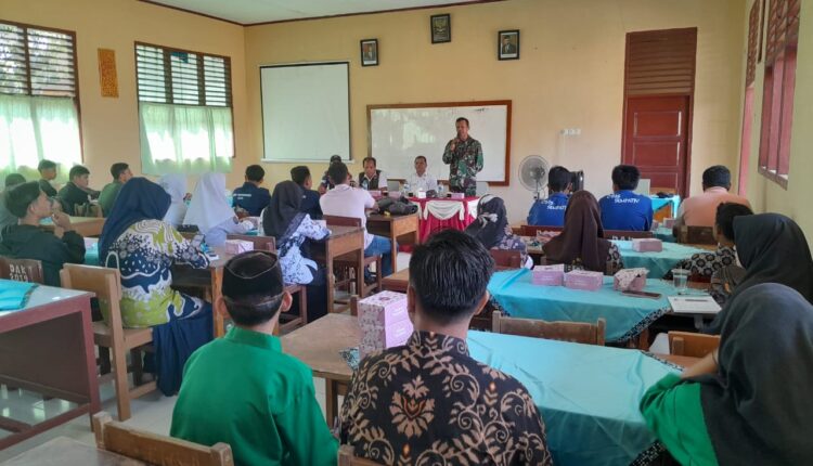 Pemkab Sijunjung Bersama Kodim 0310/SSD, 53 Pengurus OSIS SMP dan SMA Ikuti Penyuluhan Mitigasi Bencana 1 Penyuluhan Mitigasi Bencana Bagi 53 Pengurus OSIS Tingkat SLTP