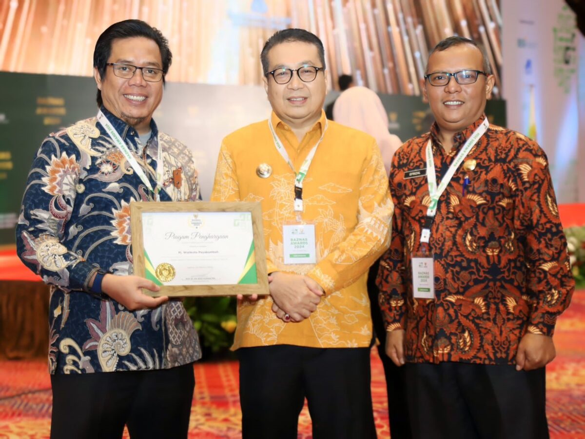 Pj.Wali Kota Terima Baznas Award 2024