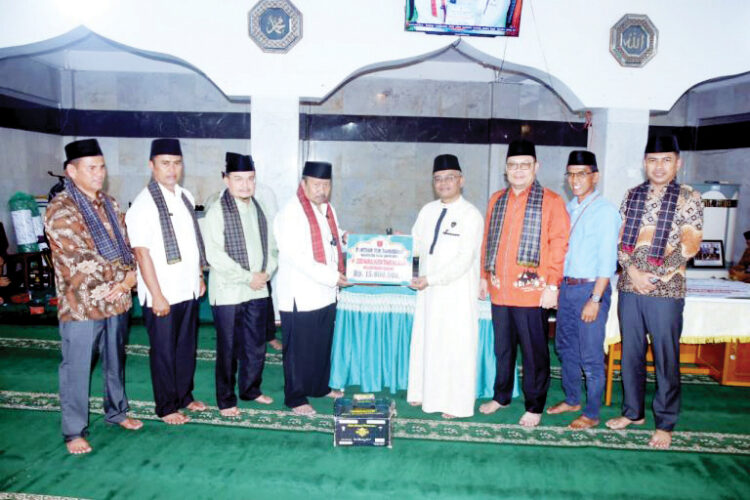 TKSR Agam Serahkan Berbagai Bantuan Untuk Masjid Nurul Huda Tanjung Alam