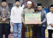Dipimpin Wagub Sumbar Audy Joinaldi, TKSR Sumbar Salurkan Bantuan Rp 50 Juta ke Masjid Darul Amal Sungai Janiah
