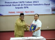 Targetkan WTP ke-11, Bupati Suhatri Bur Serahkan LKPD Tahun 2023