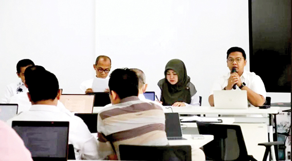 Rapat Koordinasi Persiapan Instrumen Suplemen Konversi, UIN IB Fokus Capai Akreditasi Unggul Universitas 1 RAKOR PERSIAPAN ISK— Lembaga Penjaminan Mutu (LPM) UIN Imam Bonjol Padang menyelenggarakan Rakor Persiapan Instrumen Suplemen Konversi (ISK), yang dihadiri unsur pimpinan universitas, Tim AIPT dan APS, serta Dekan Fakultas, Senin (25/3).