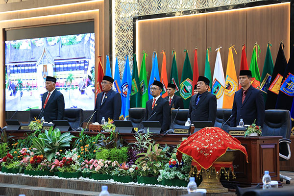 RAPAT PARIPURNA--DPRD Sumbar menggelar Rapat Paripurna Pembentukan dan Penetapan Panitia Khusus Pembahasan RPJPD  2025-2045.