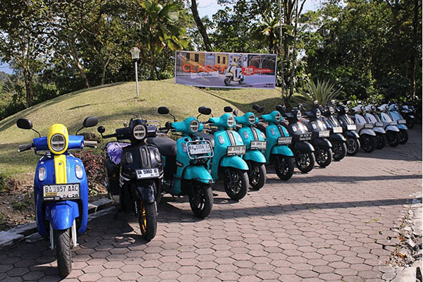 PROMO-CV Tjahaja Baru mengadakan promo untuk setiap pembelian Yamaha Fazzio dan Grand Filano.