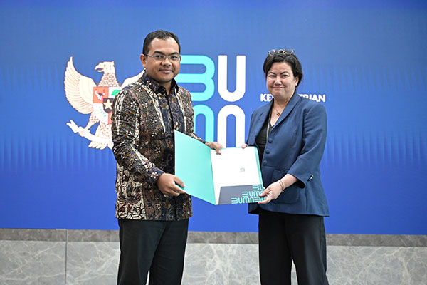 Menteri BUMN Tetapkan Jajaran Komisaris Baru PLN, Nawal Nely Gantikan Tedi Bharata 1 SUSUNAN KOMISARIS-- Menteri Badan Usaha Milik Negara (BUMN), Erick Thohir selaku Rapat Umum Pemegang Saham (RUPS) PT PLN (Persero) memutuskan mengubah susunan Komisaris perseroan.