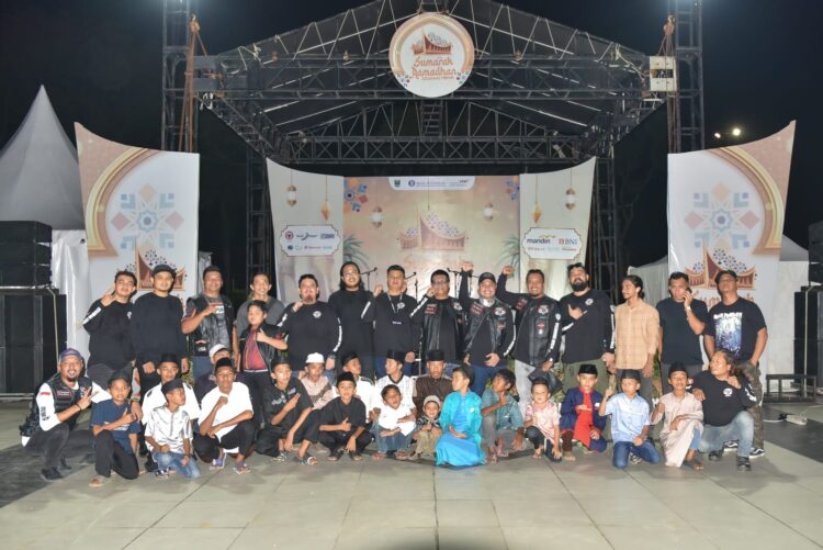 Komunitas MBI Sumbar bersama puluhan rekan-rekan dari Baitul Hidayah Almukarromah usai berbuka puasa dan memberikan santunan.