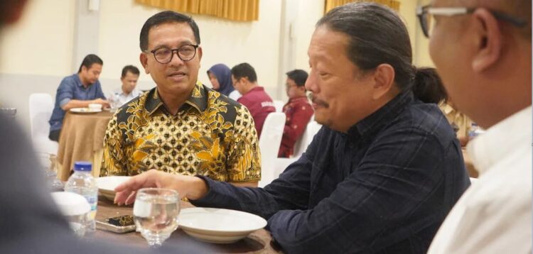 Arsitek Yori Antar Kunjungi Solsel, Bupati Khairunas Usulkan Pariwisata Terintegrasi 1 bupati dialog