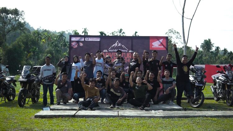 HONDA BIKERS— PT Hayati Pratama Mandiri selaku Main Dealer Sepeda motor Honda di Sumatera Barat mengadakan Honda Bikers Adventure Camp yang diadakan di Sungrilla Outbond & Camp (17-18/2).