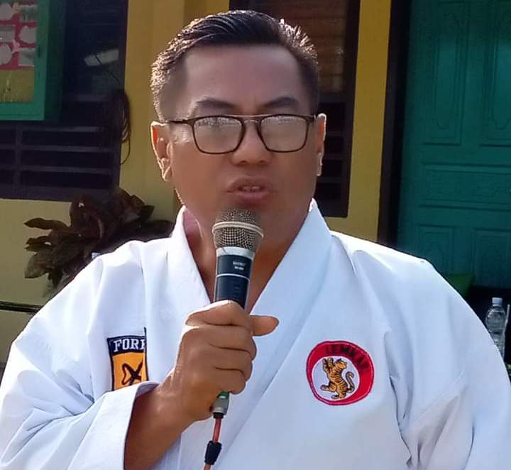 Surfa Yondri 
Ketua Cabang Lemkari Kota Padang