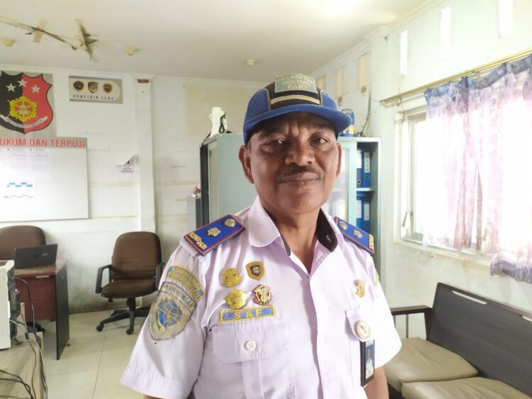 Safrizon, Pengawas Satuan Pelayanan Dishub Bukittinggi di Terminal Aur Kuning