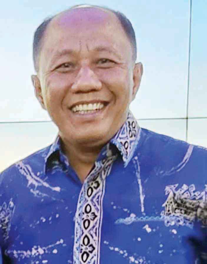 Berkat Sileton, Agam Raih Posisi 6 Besar Pelayanan Publik di Sumbar 1 Helton, SH. MH,
Kadisdukcapil Agam