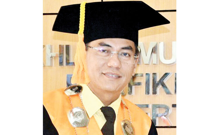 25 Camaba PNP Lulus Program BANGSA PT Semen Padang 1 Surfa Yondri
Direktur PNP