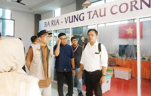 Diikuti 17 Provinsi dan 30 Kabupaten/Kota, HKBN 2024, Pemko Matangkan Evakuasi Mandiri 1 TINJAU KESIAPAN HKBN— Direktur Kesiapsiagaan BNPB RI, Pangarso Suryotomo didampingi Kalaksa BPBD Kota Padang Hendri Zulviton, mengunjungi Kota Padang, dan Kamis meninjau Gedung Youth Center sebagai pusat kegiatan peringatan HKBN 2024.