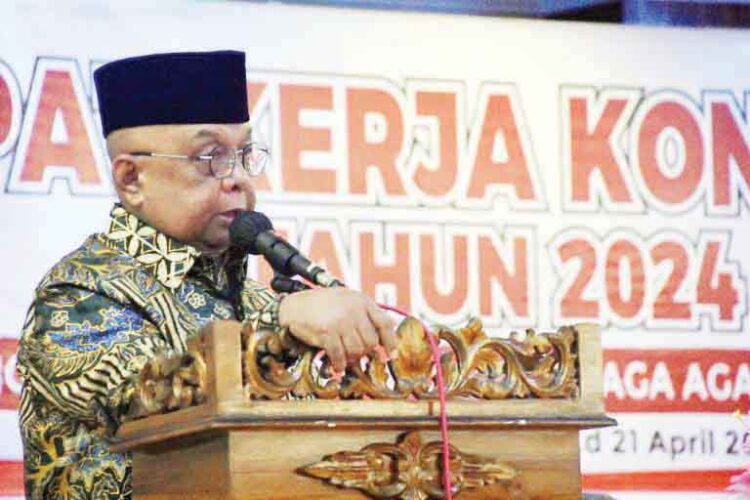 Pemkab Agam Komit Kembangkan Bakat Atlet Lokal 1 RAKER— Sekda Agam Edi Busti saat menghadiri raker KONI Agam di Hotel Sakura Syariah pada Sabtu (20/4).