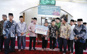Jelang Idul Fitri, 1.600 Mustahiq di Tanah Datar Terima Zakat Konsumtif Lebaran 4 Jelang Idul Fitri 1.600 Mustahiq di Tanah Datar Terima Zakat Konsumtif Lebaran