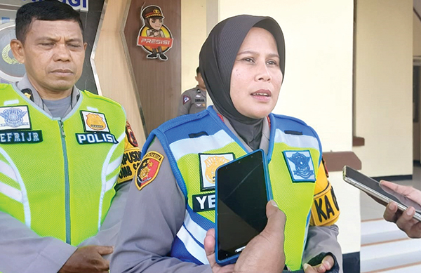 WAWANCARA— Kapolresta Bukittinggi saat diwawancarai terkait situasi terkini setelah Pileg dan jelang Pilkada 2024.