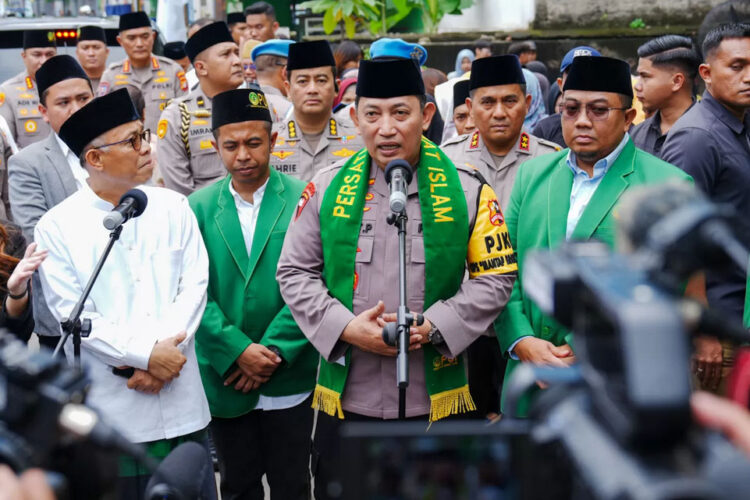 BERI KETERANGAN— Kapolri Jenderal Listyo Sigit Prabowo saat memberikan keterangan di DPP PUI (Persatuan Ummat Islam), Selasa (2/4).