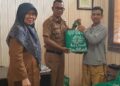 Kelurahan Silaing Bagikan Paket Lebaran kepada THL 10 Kelurahan Silaing Bagikan Paket Lebaran kepada THL
