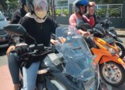 Menara Agung Bagikan Tips #Cari_Aman Berkendara untuk Kartini Masa Kini