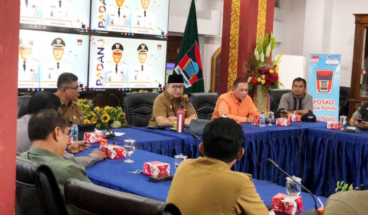 GSNA ke-VIII, Bersepeda Sambil Berwisata, 10 Ribu Peserta dan 250 Klub sudah Mendaftar 1 PERSIAPAN GSNA— Sekda Kota Padang, Andree Algamar memimpin rapat persiapan GSNA ke-VIII yang akan dihelat pada Minggu (5/5) mendatang.