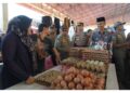 Sambangi Pasar, Wabup Yulian Efi Harap Harga Pangan Tetap Stabil 11 Sambangi Pasar, Wabup Yulian Efi Harap Harga Pangan Tetap Stabil