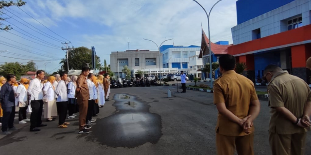 Bakal Beroperasi 2024, Tim Visitasi Dinkes Sumbar Datangi RSUD 1 TIM VERIFIKASI— Tim visitasi izin operasional rumah sakit dari Dinas Kesehatan Sumbar mendatangi RSUD Kota Solok.