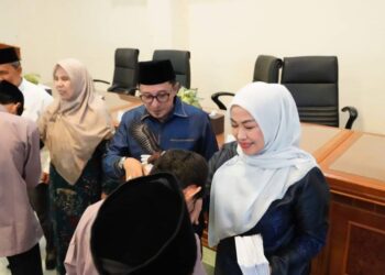 Buka Bersama Anak Panti Asuhan se-Kapubaten Tanah Datar, Bupati Eka Putra Beri Motivasi Pengalaman Hidup