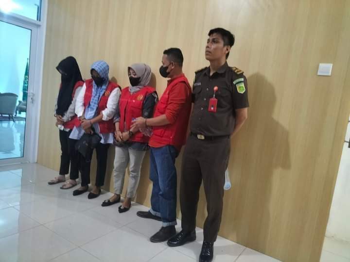 f9103697 891c 4311 882d 1b2ae5735f02