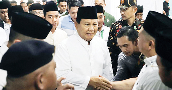 Bersama-sama Membangun Bangsa, Prabowo Sebut Butuh Kekuatan NU dan Ormas Keagamaan Lainnya 1 DATANG— Presiden RI terpilih periode 2024-2029 Prabowo Subianto saat mendatangi Kantor PBNU Jakarta Pusat, Minggu (28/4).
