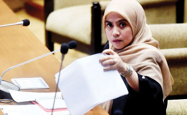 KPU Pastikan Pakai Sirekap di Pilkada Serentak 2024, Pendaftaran Pasangan Calon 27 Agustus 2024, Pemungutan Suara Pilkada 27 November 2024 1 Komisioner KPU, Betty Epsilon Idroos