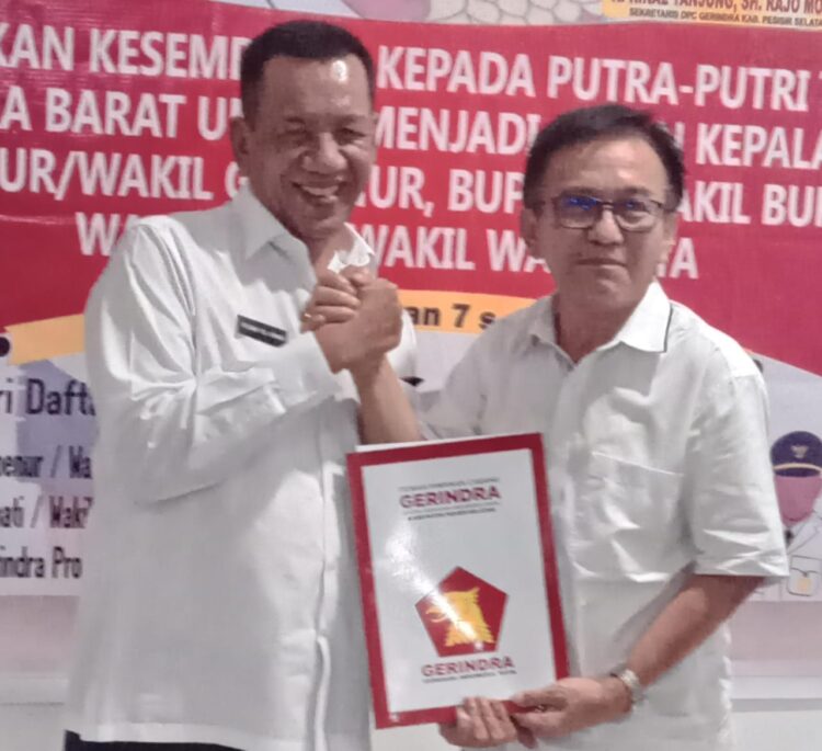 Injury Time, Rusma Yul Anwar Antar Berkas Pendaftaran Bacalon Bupati Pessel ke DPC Gerindra Pessel 1 5f725e21 b206 4f8b 9f26 4154d63d542e