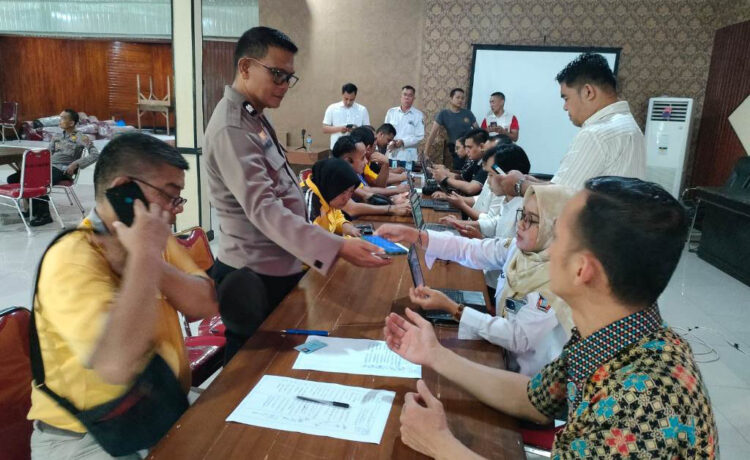 Disdukcapil Sasar Polresta Padang, Targetkan 900 Anggota Polisi sudah Aktivasi IKD 1 Aktivasi IKD di Mapolresta