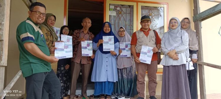 Demi Percepatan WHO, Satgas Halal Sambangi DeWi 1 SERTIFIKAT HALAL— Satgas Halal Kota Padang Panjang bersama Disporapar dan Disperdakop UKM, serta instansi terkait gelar Sambangi DeWi (Desa Wisata), Sabtu (4/5).