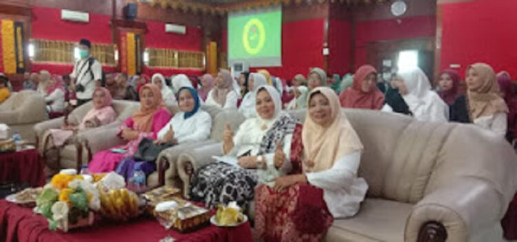 Halal Bi Halal Peringati Hari Kartini, Perkenalkan Berbagai Potensi Wisata Pantai Pariaman 1 HALAL BIHALAL— Ketua Pengadilan Agama menghadiri acara halal bihalal dan peringatan Hari Kartini di Kota Pariaman.