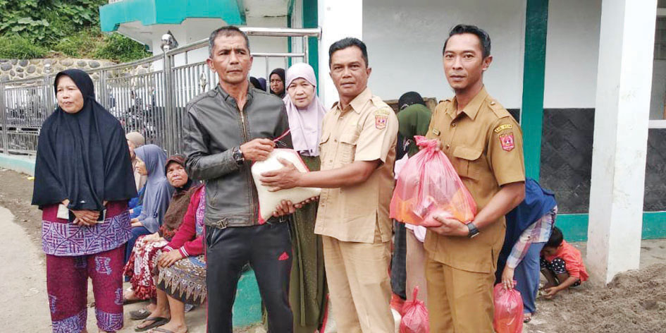 Gabungan Kelompok Tani se Kecamatan Baso Bantu Korban Banjir Bandang