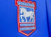 Klub Elkan Baggott di Ambang Promosi ke Liga Premier