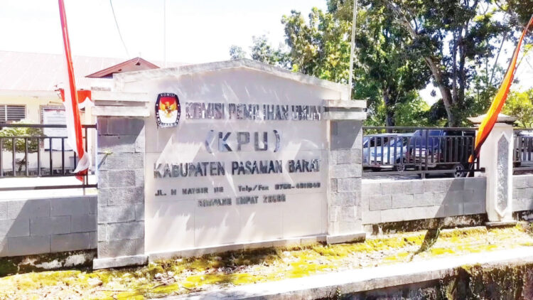 Gaet Pemilih Milenial, KPU Pasbar Sosialisasikan Pilkada 2024 ke Sekolah 1 ILUSTRASI— Kantor KPU Pasaman Barat.