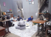 Kaum Ibu di Matur Dilatih Keterampilan Menjahit