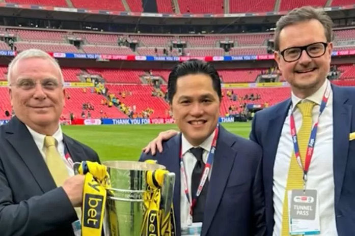 Oxford United Milik Erick Thohir Promosi ke Divisi Championship, Potensi Pemain Timnas Indonesia Berkiprah di Inggris 1 BUKA PELUANG— Naiknya Oxford United ke Divisi Championship membuka peluang pemain Timnas Indonesia untuk bermain di Inggris.