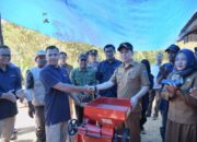 PTBA Bantu Petani, Satu Unit Mesin Pengolahan Bubuk Kopi Diserahkan    